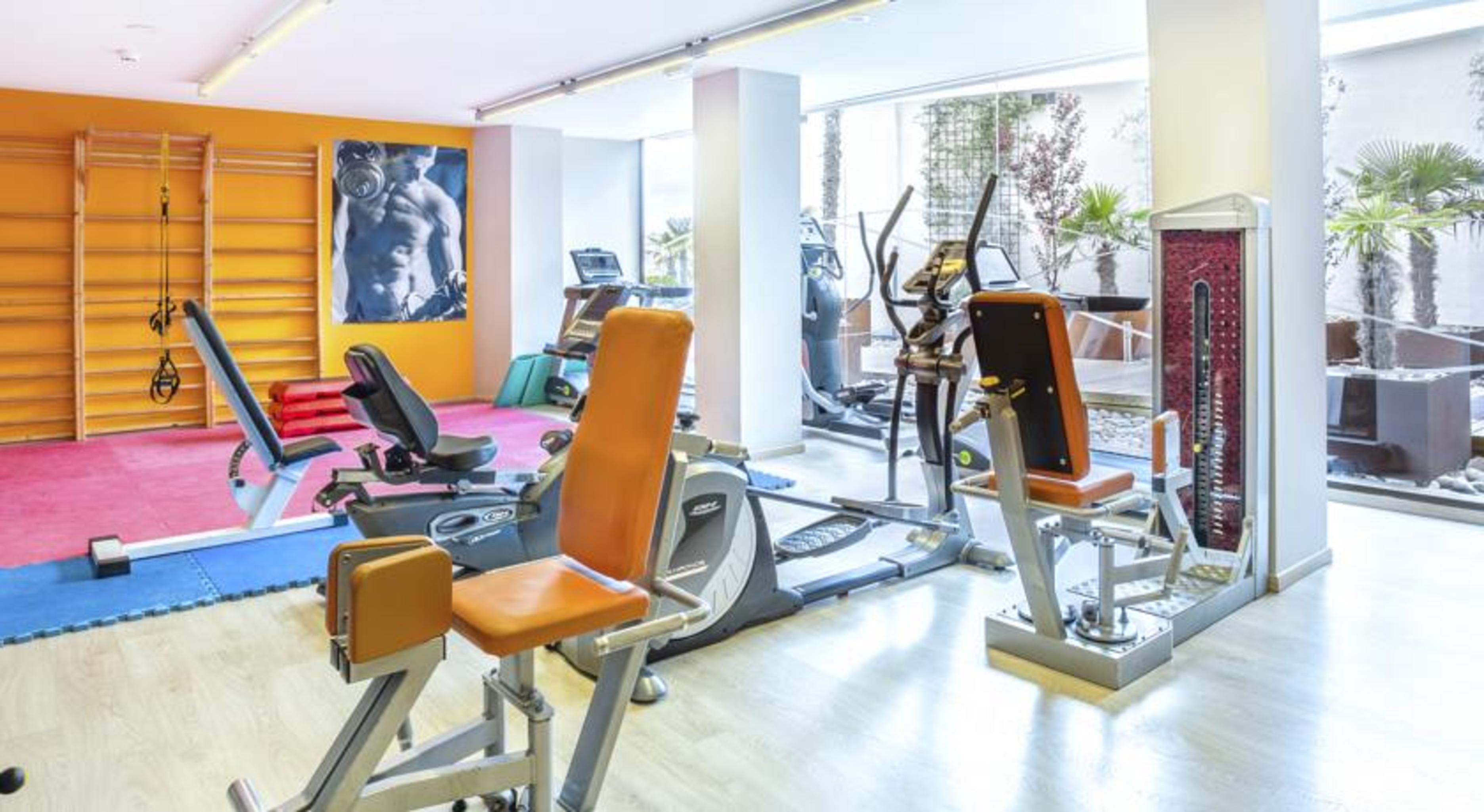 Hotel Be Live Adults Only Marivent Palma de Mallorca Exteriér fotografie Gym equipment